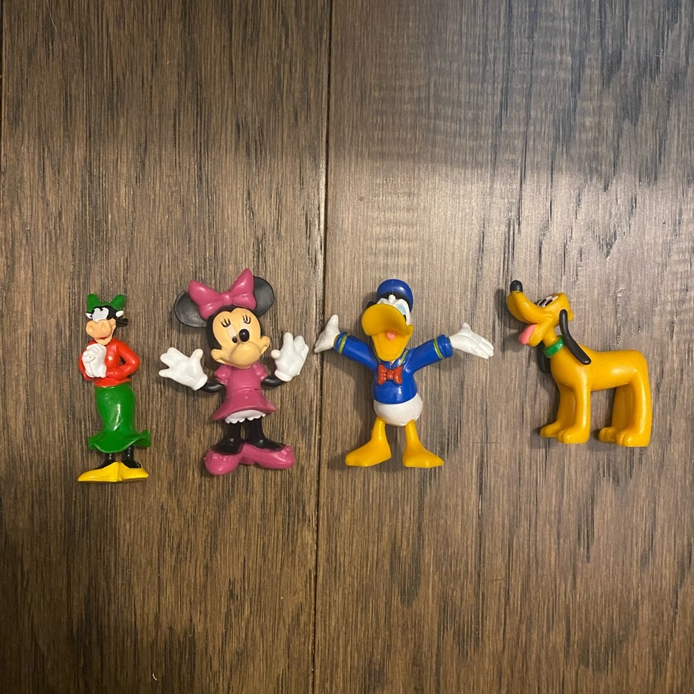 Mickey Mouse Set of 4 figures Cake Toppers Minnie Mouse Goofy Pluto Donald